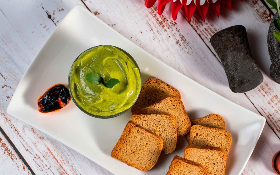 CREMOSA DE HABANERO CON MICROVERDES DE GIRASOL.